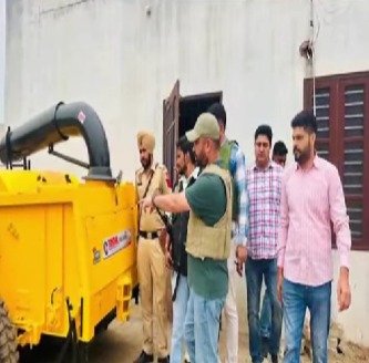ਅੰਮ੍ਰਿਤਸਰ ਦੇ ਪੰਡੋਰੀ ਵੜੈਚ ‘ਚ ਪੁਲਿਸ ਦਾ ਵੱਡਾ CASO ਸਰਚ ਆਪਰੇਸ਼ਨ, ਘਰੋਂ ਹਥਿਆਰ ਤੇ ਕਾਰਤੂਸ ਬਰਾਮਦ
